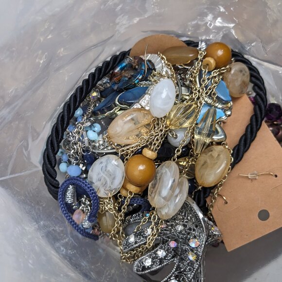 Jewelry Lot 4+ lbs 1150 Wearable Sellable Mystery Lot Free Shipping - Picture 2 of 7